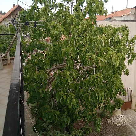 Christos ιιι 公寓